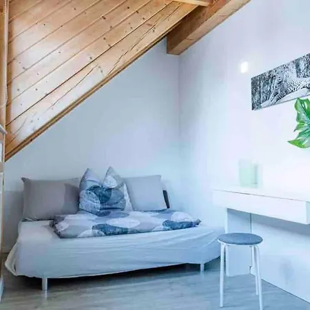 Appartamento Luxury Near Frankfurt 8 Person 24 7 Check